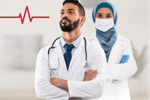 زيارة طبيب استشاري أطفال مع ممرضة